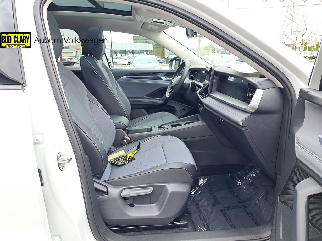 New 2026 Volkswagen Tiguan SE AWD/4WD image 10