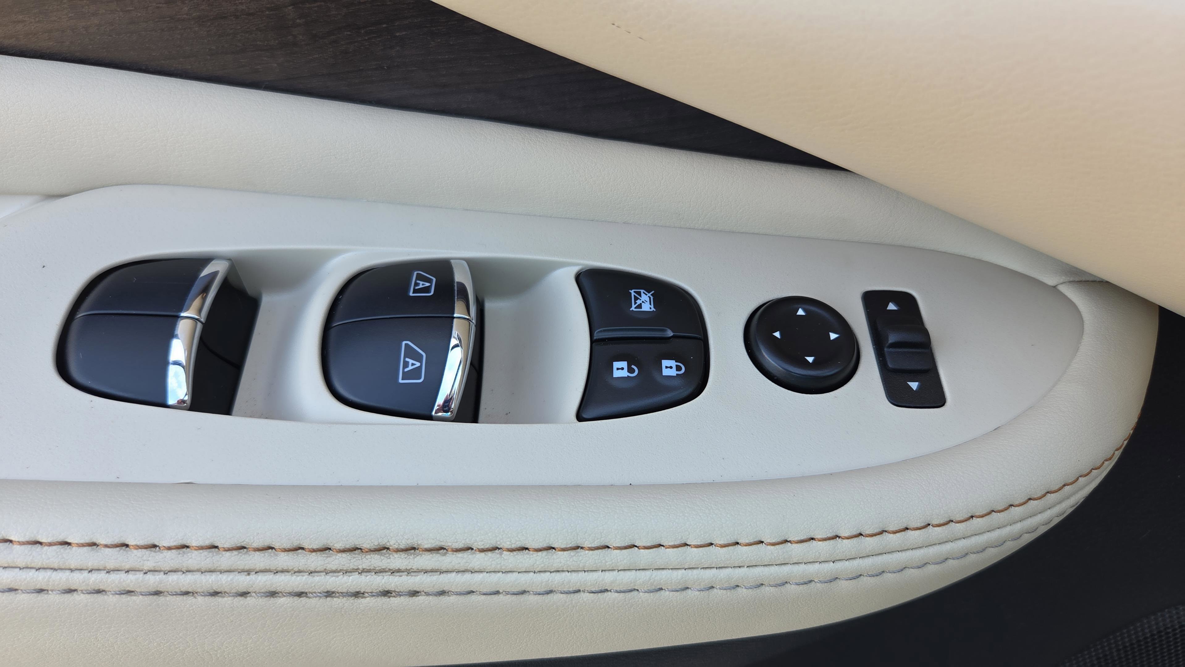 Used 2023 Nissan Murano Platinum w/ Cargo Package FWD image 29