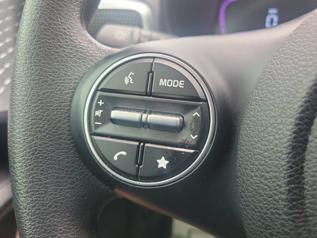 Used 2025 Kia Soul LX w/ LX Technology Package FWD image 20