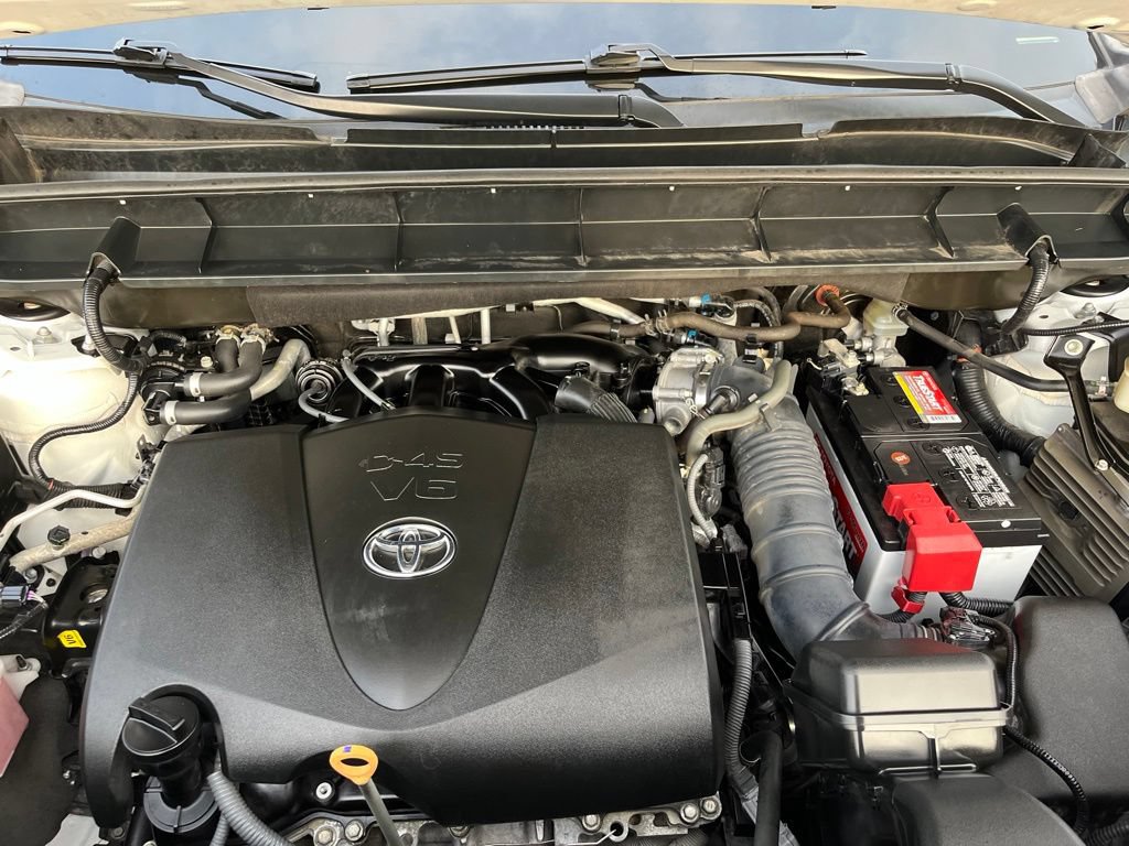 Used 2021 Toyota Highlander Platinum FWD image 14