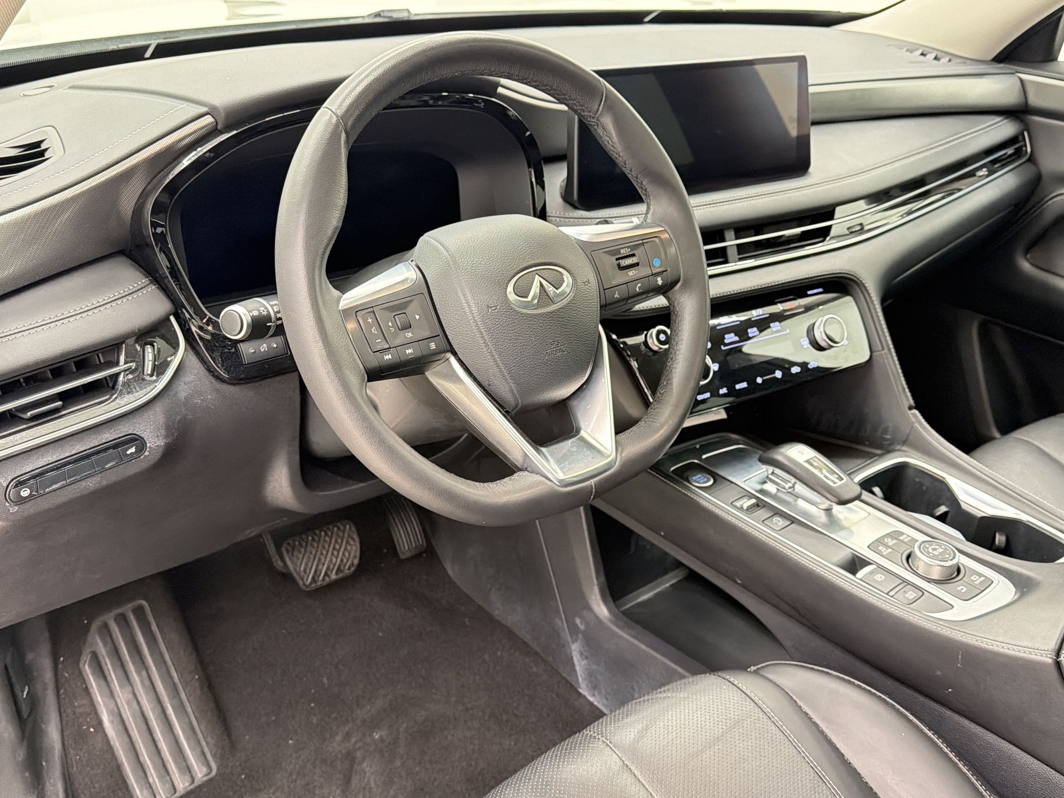 Used 2024 INFINITI QX60 Luxe FWD image 4