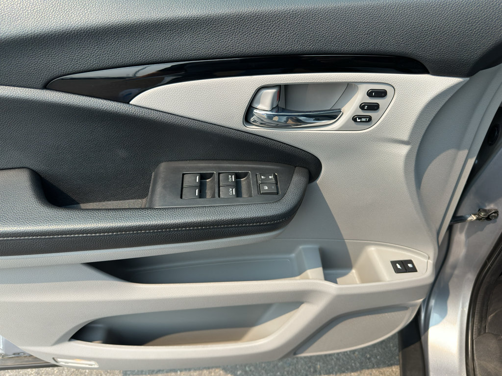 Used 2022 Honda Pilot Elite image 18