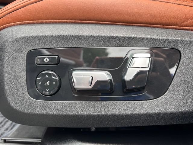 Used 2024 BMW X7 xDrive40i w/ M Sport Package AWD/4WD image 15