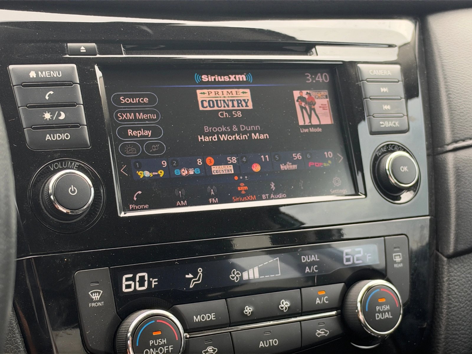 Used 2019 Nissan Rogue SV FWD image 15