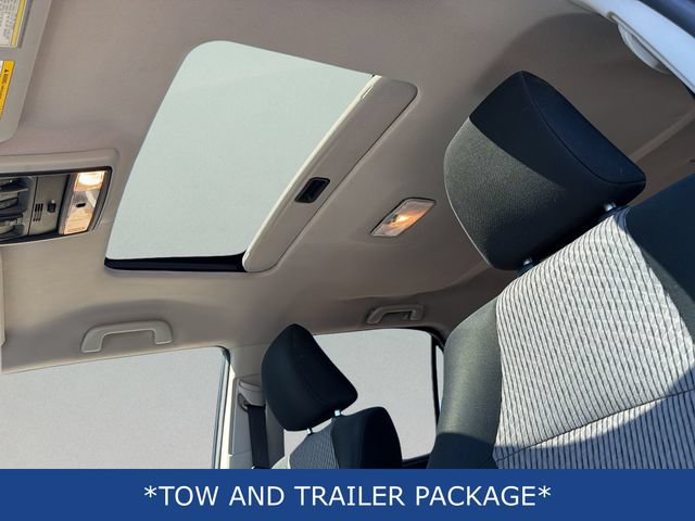Used 2019 Toyota 4Runner SR5 AWD/4WD image 13