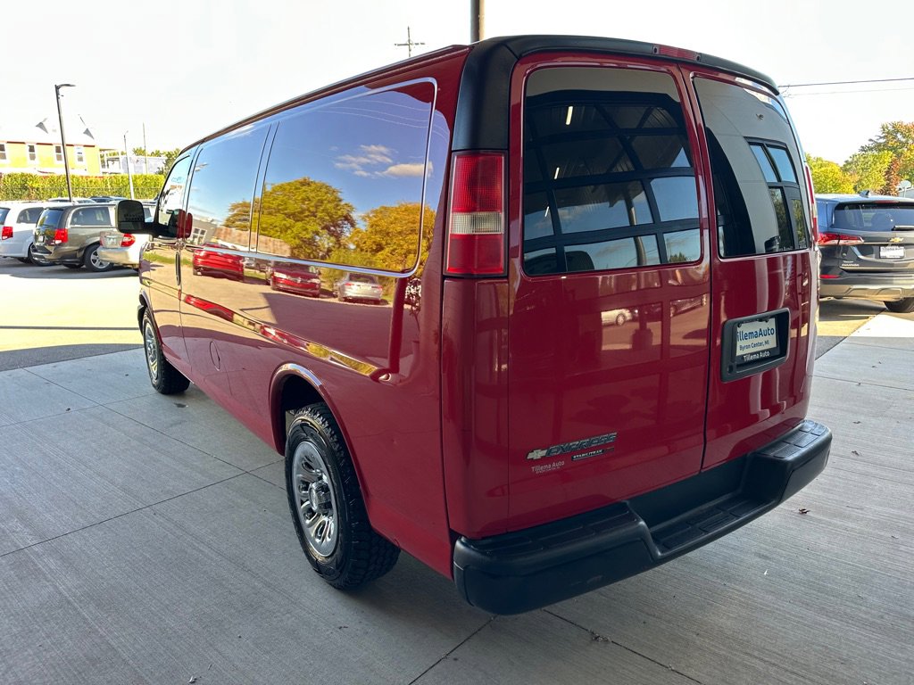 Used 2014 Chevrolet Express 1500 AWD image 5
