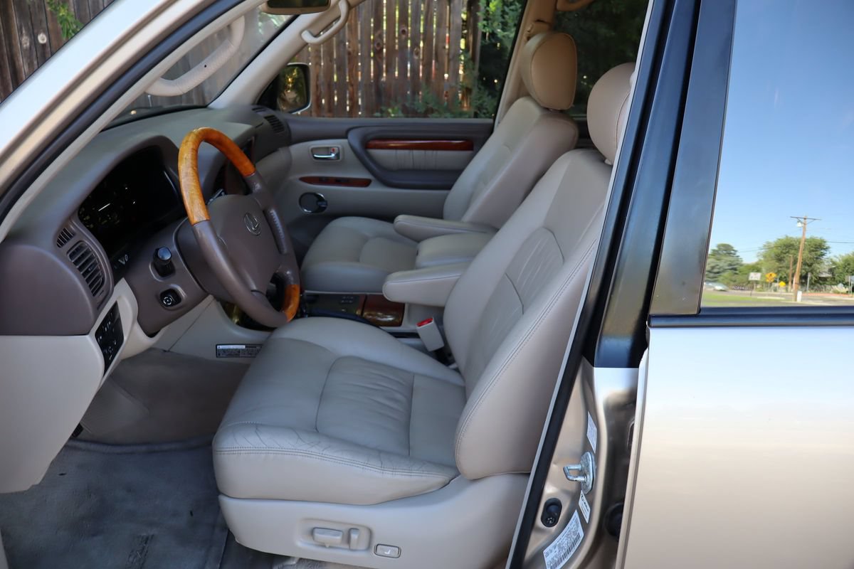 Used 2001 Lexus LX 470 4WD image 21