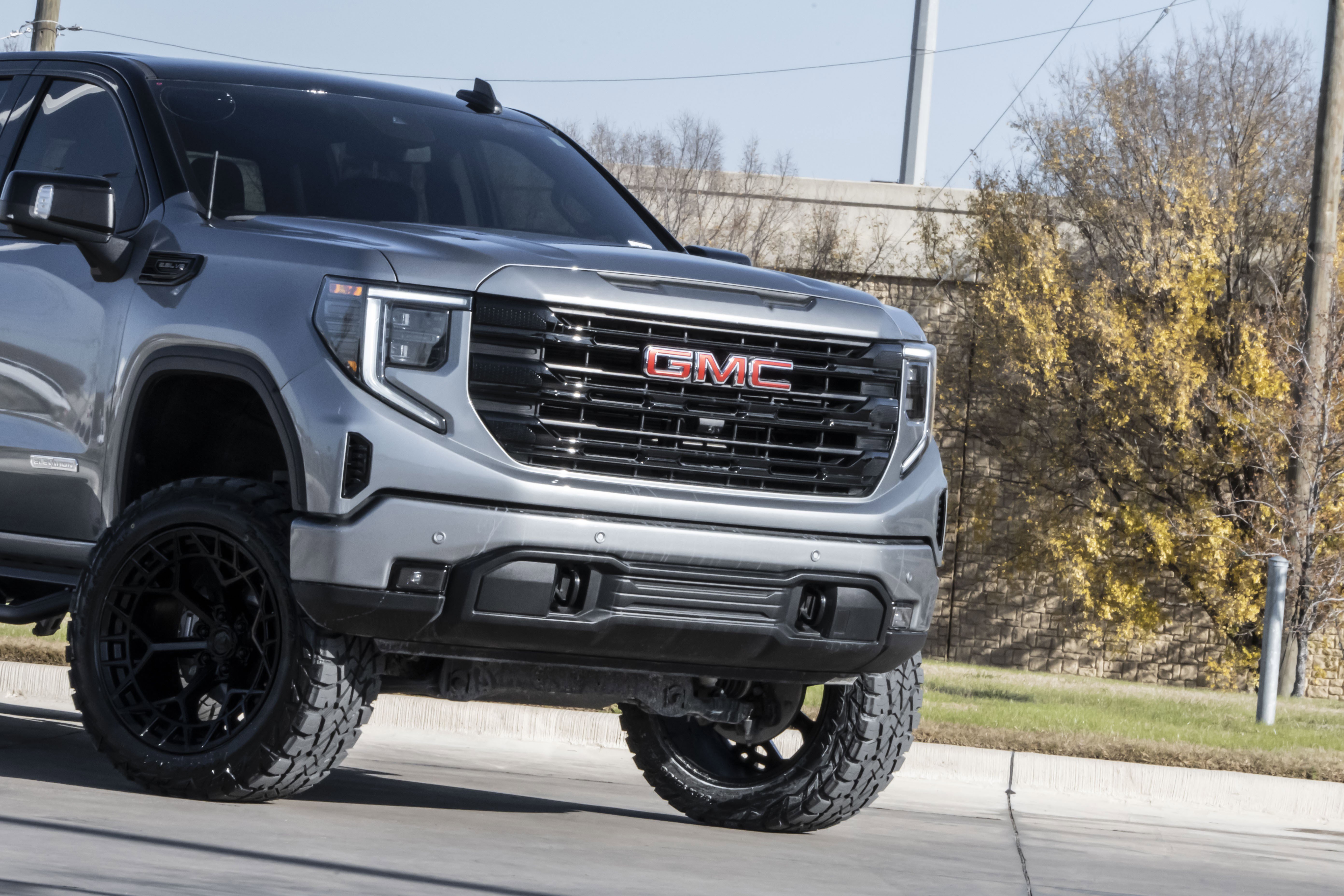 Used 2025 GMC Sierra 1500 Elevation image 6