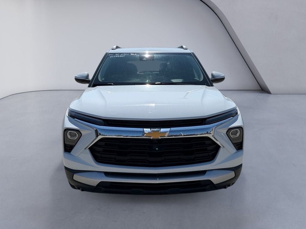 Used 2025 Chevrolet TrailBlazer LT AWD/4WD image 8