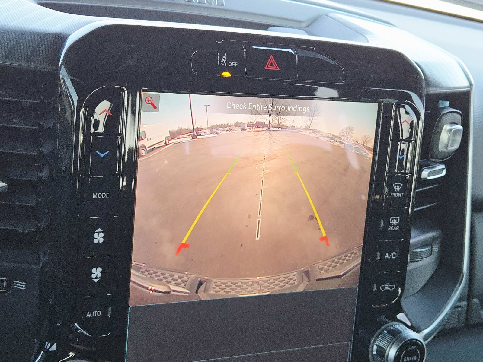 Used 2025 RAM 1500 Big Horn AWD/4WD image 30
