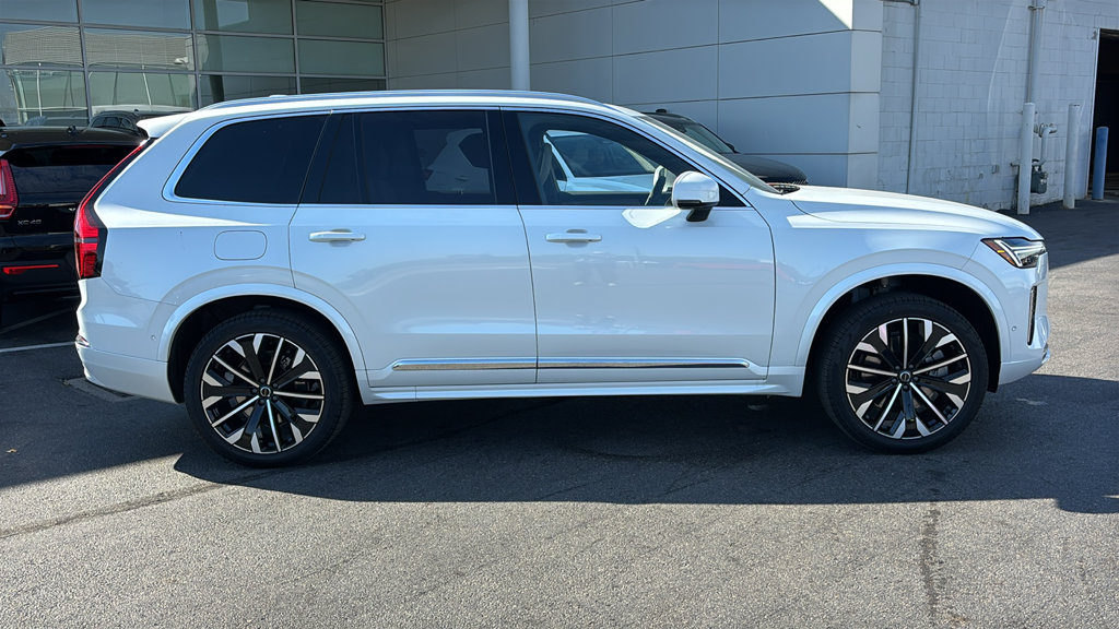 New 2027 Volvo XC90 T8 Plus AWD/4WD image 26