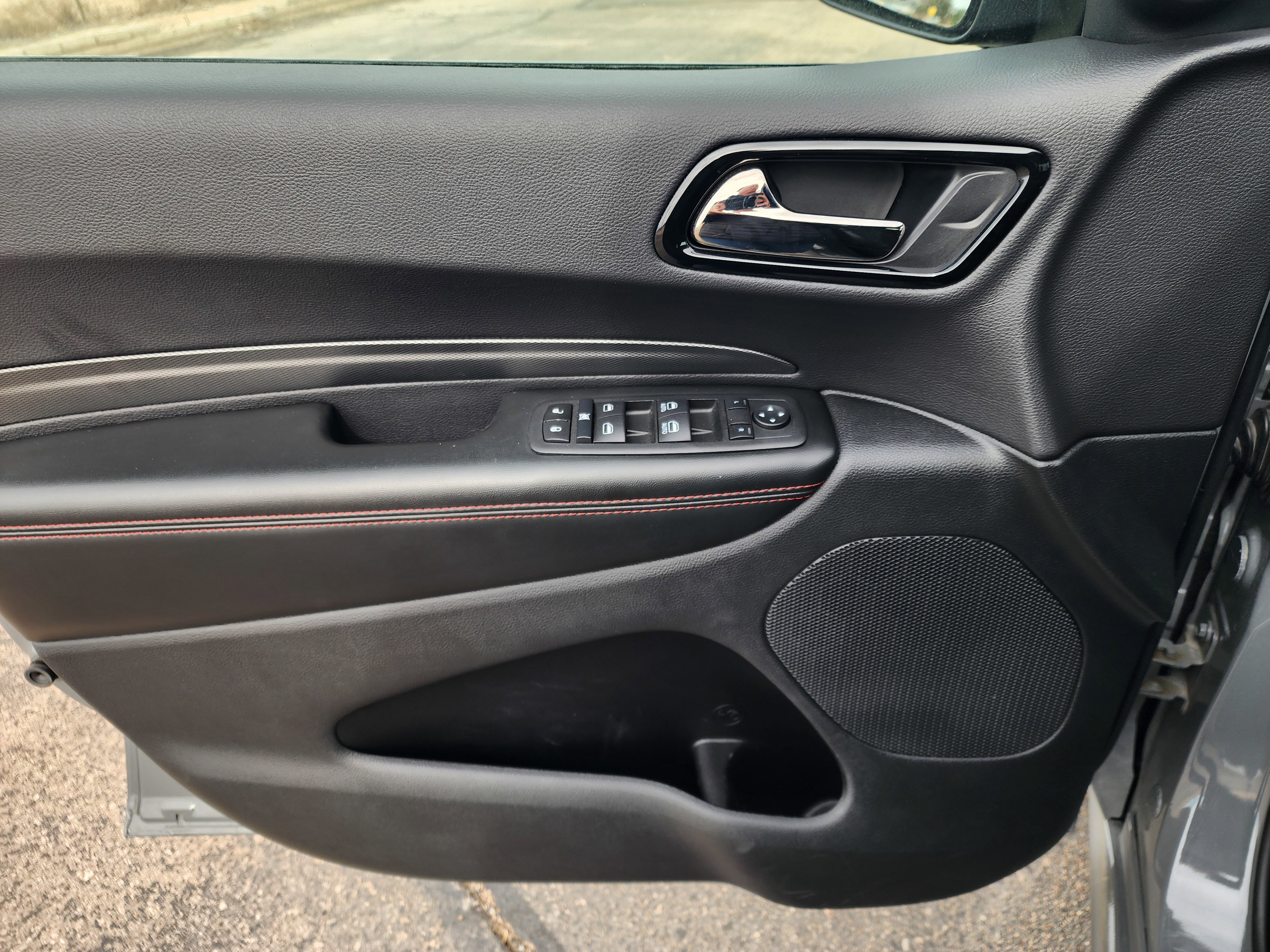 Used 2025 Dodge Durango R/T w/ Blacktop Package image 18