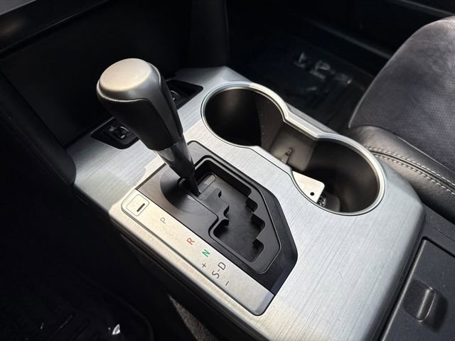 Used 2012 Toyota Camry SE w/ Leather Pkg FWD image 24