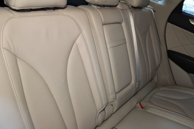 Used 2019 Lincoln MKC Select w/ Select Plus Package AWD/4WD image 14