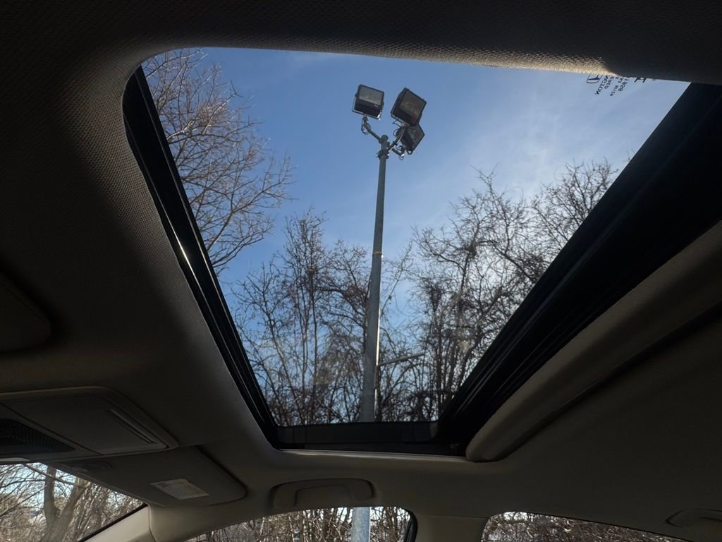 Used 2025 Honda Accord EX-L image 10