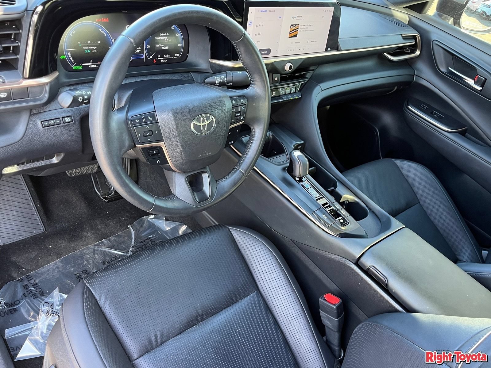 Certified 2023 Toyota Crown AWD/4WD image 20