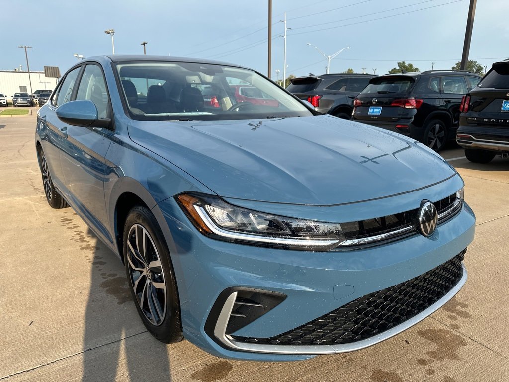 New 2025 Volkswagen Jetta SE image 7