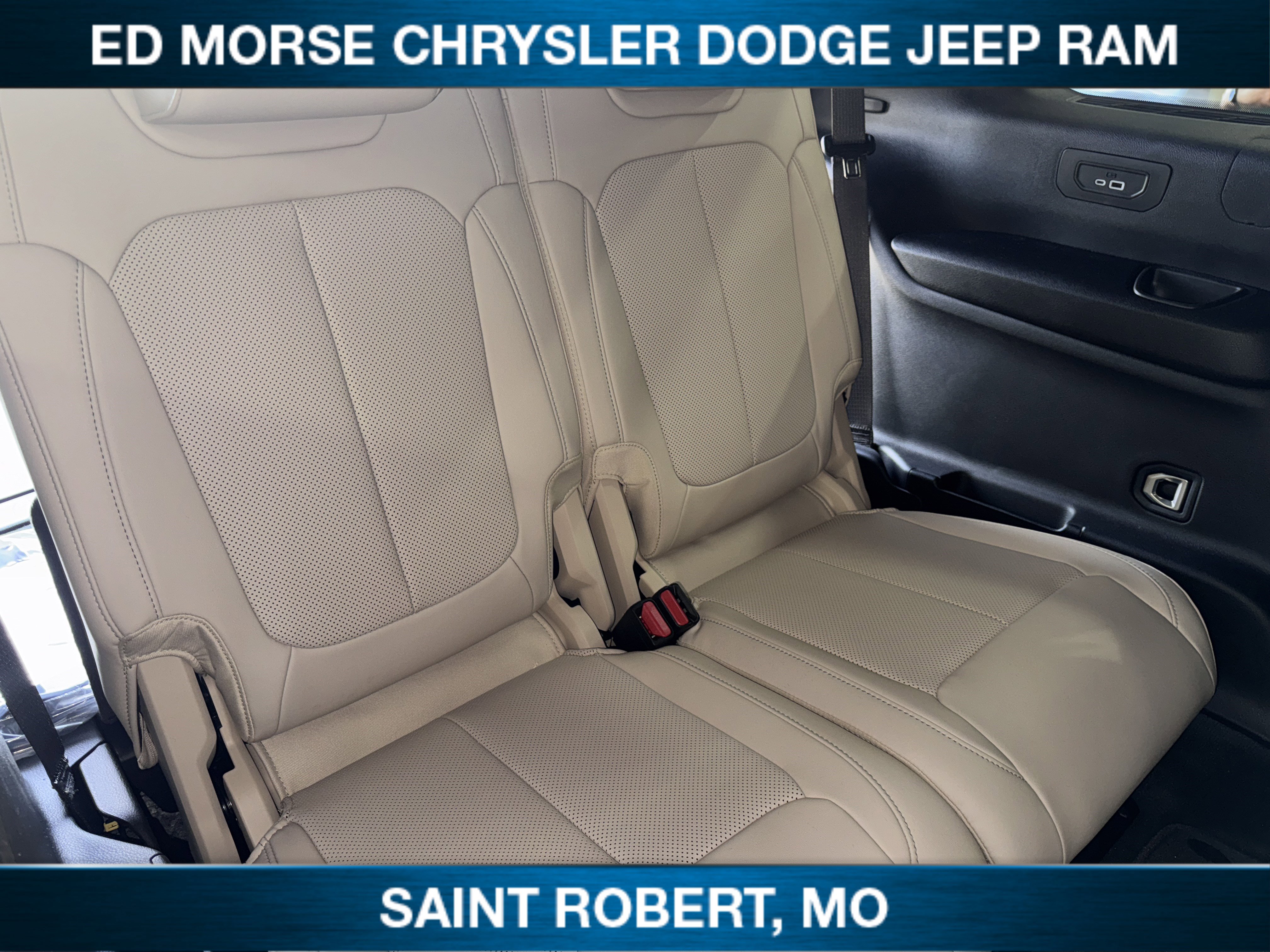 New 2025 Jeep Grand Cherokee L Limited w/ Luxury Tech Group II image 32