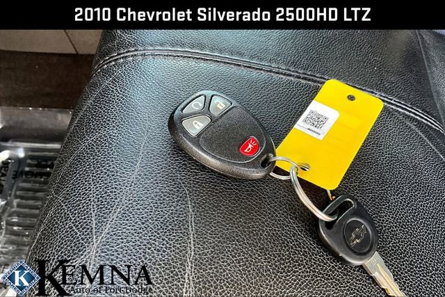 Used 2010 Chevrolet Silverado 2500 LTZ w/ Convenience Package image 37
