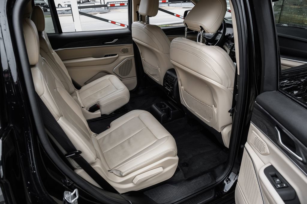 Used 2022 Jeep Grand Cherokee L Limited AWD/4WD image 48