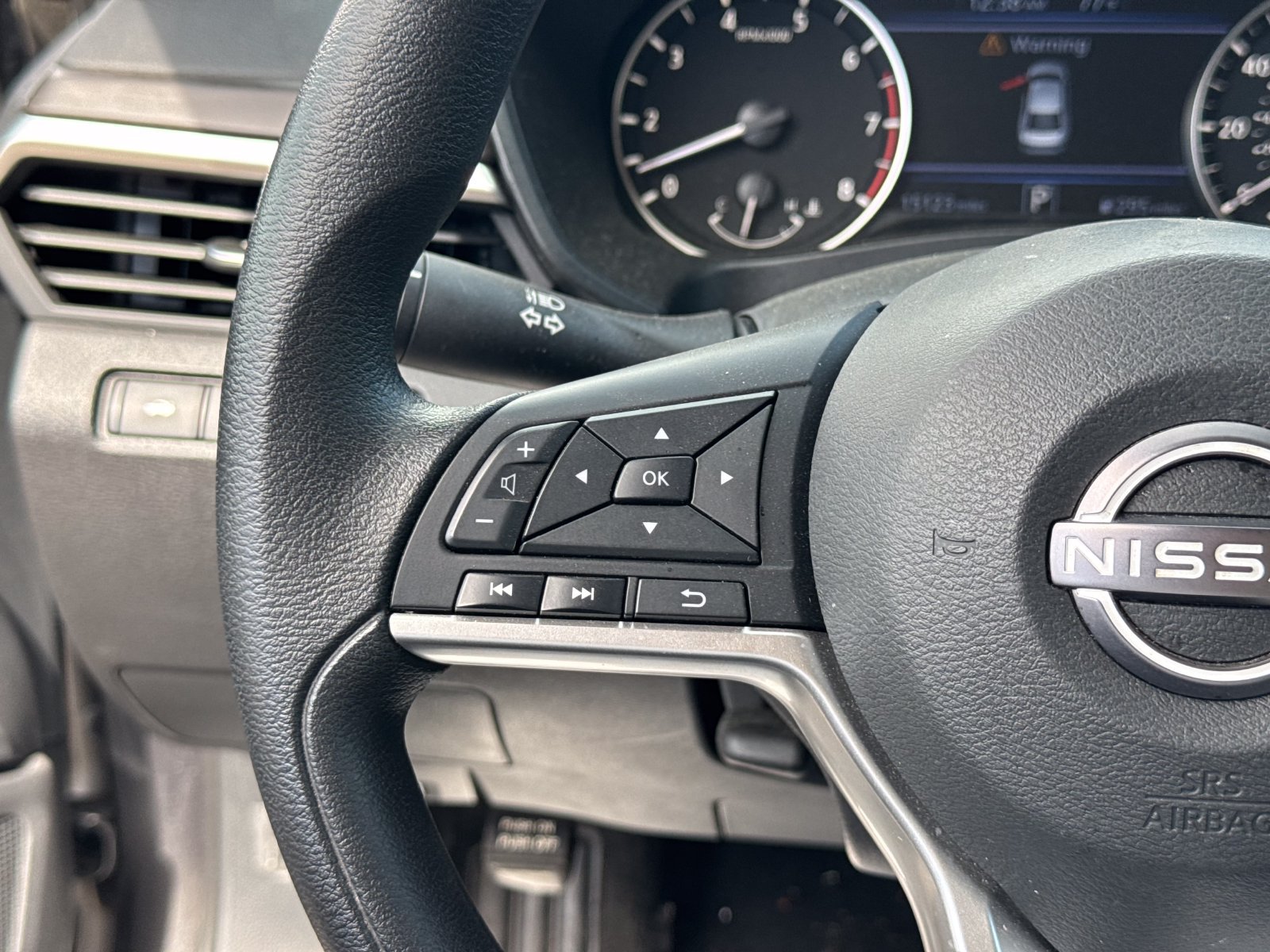 Used 2026 Nissan Altima 2.5 SV FWD image 14