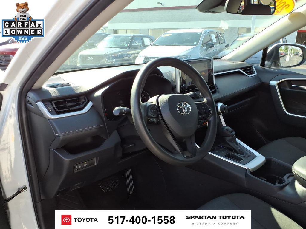 Used 2024 Toyota RAV4 XLE FWD image 15