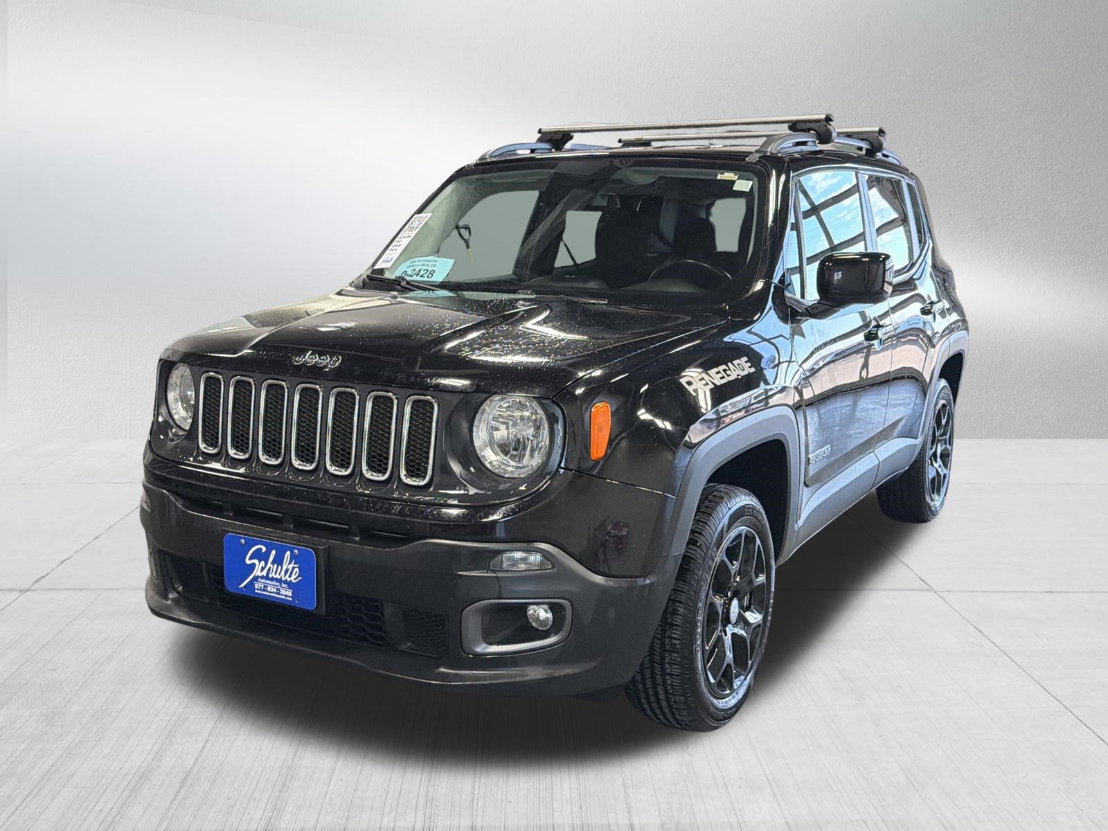 Used 2017 Jeep Renegade Latitude w/ Cold Weather Group AWD/4WD image 3