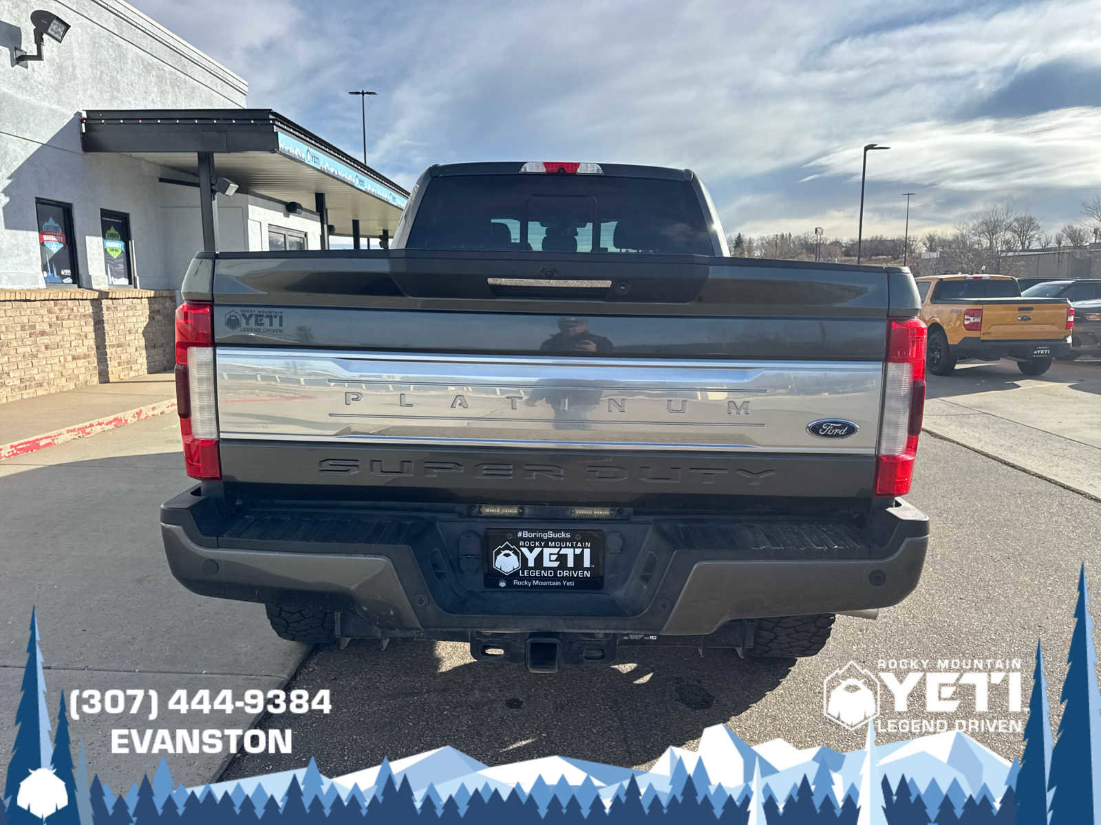 Used 2017 Ford F350 Platinum w/ Platinum Ultimate Package image 4