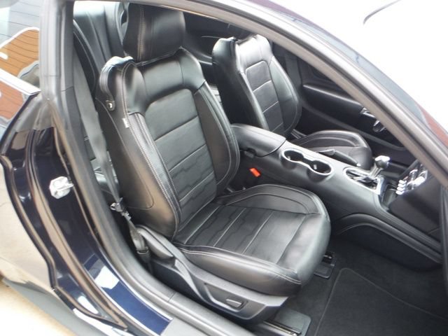 Used 2021 Ford Mustang GT Premium w/ GT Performance Package RWD image 28