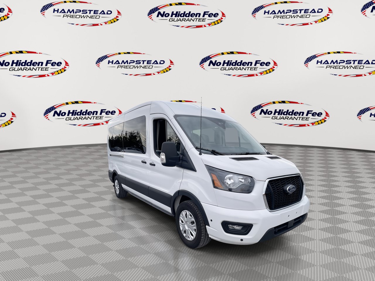 Used 2025 Ford Transit 350 XLT RWD image 3