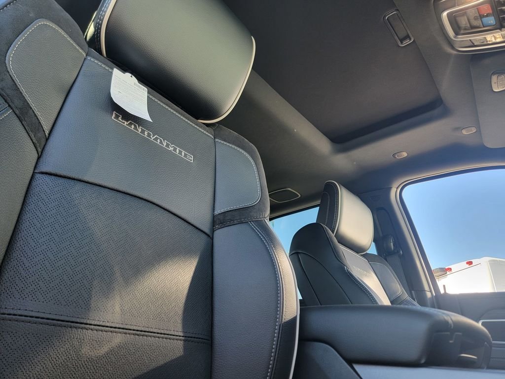 New 2026 RAM 2500 Laramie AWD/4WD image 13