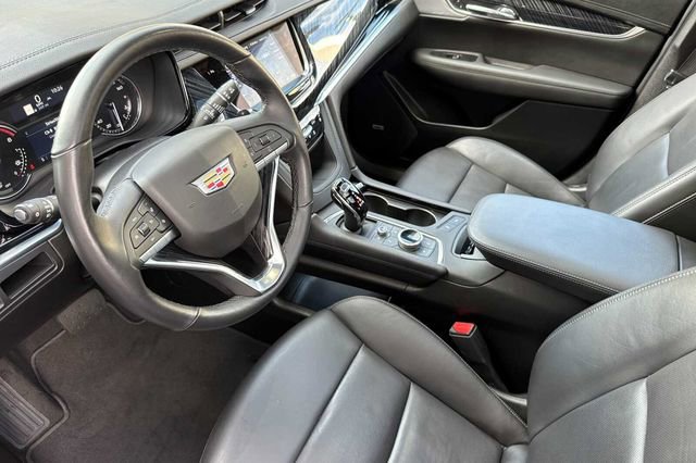 Certified 2025 Cadillac XT6 Premium Luxury image 10