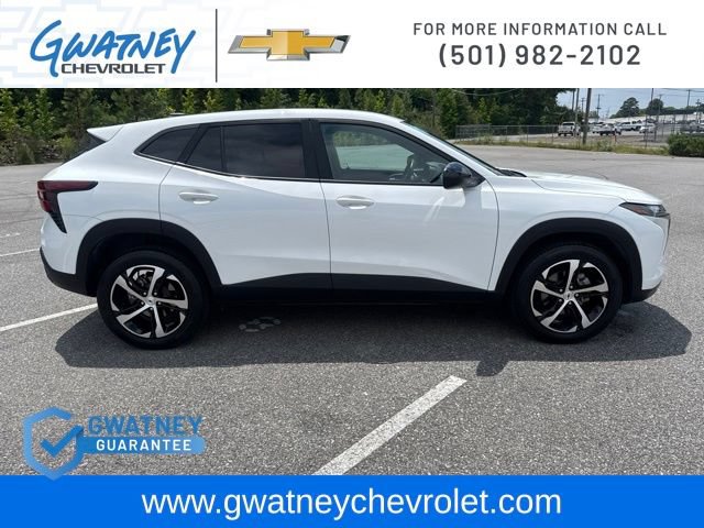 Used 2025 Chevrolet Trax RS w/ Driver Confidence Package FWD image 4
