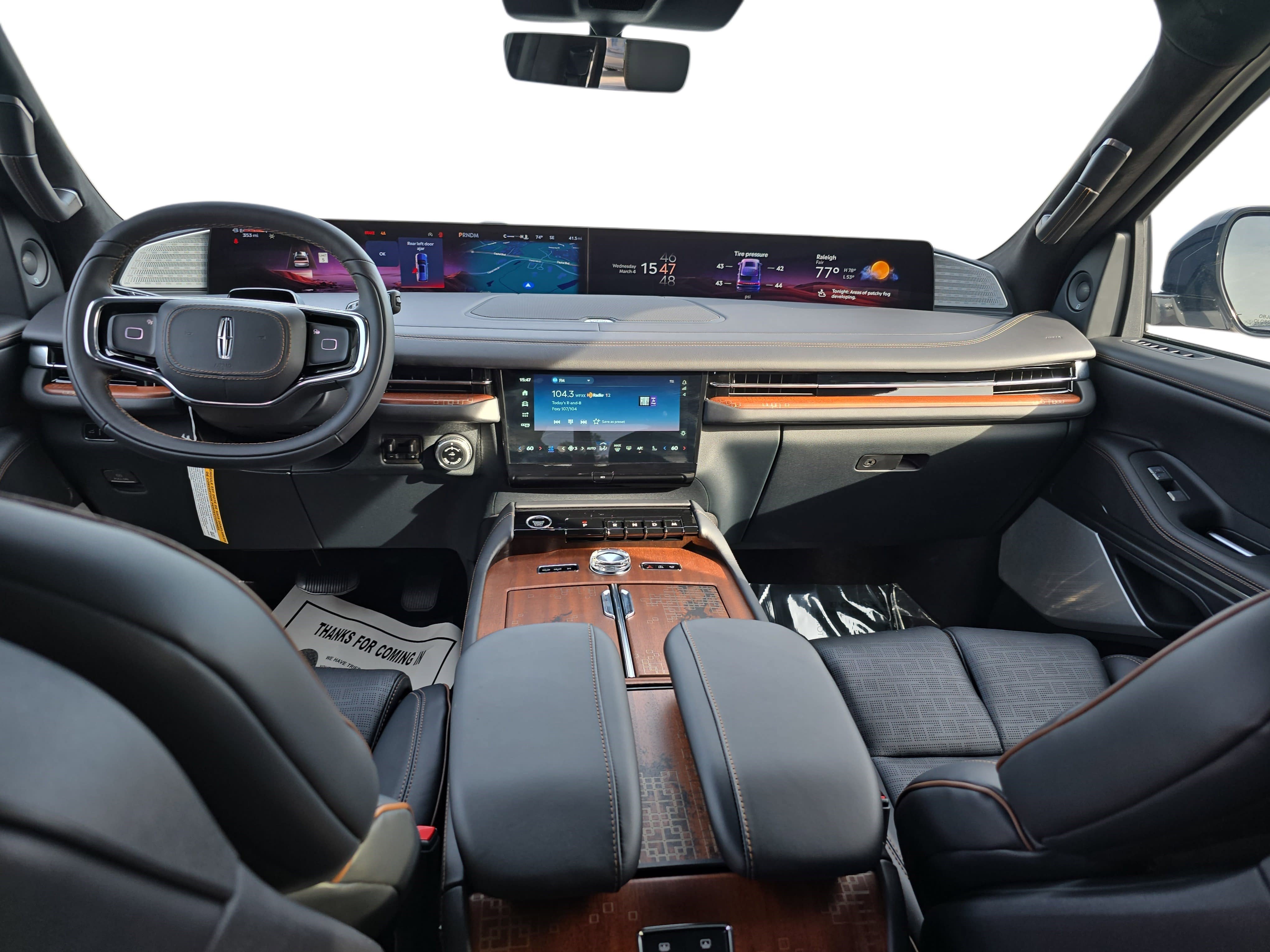 New 2025 Lincoln Navigator Black Label image 9