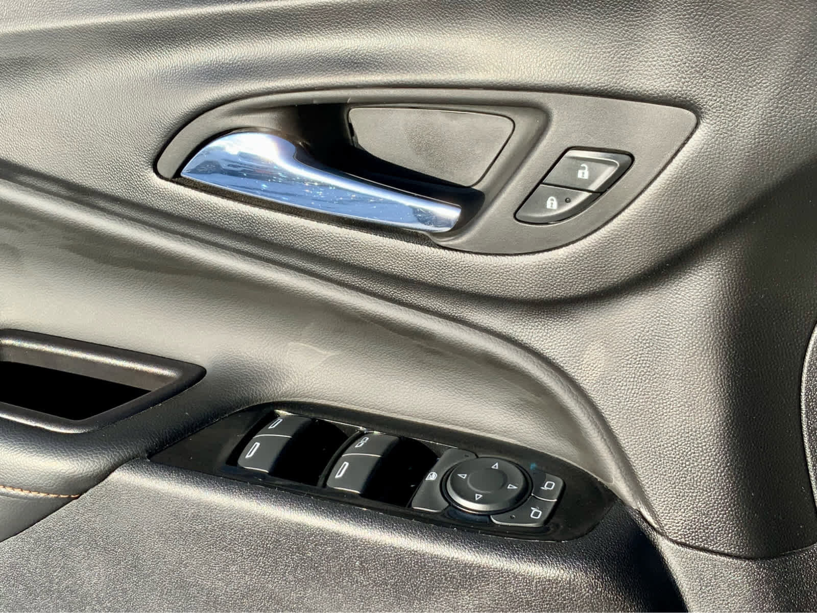 Used 2022 Chevrolet Equinox Premier image 50