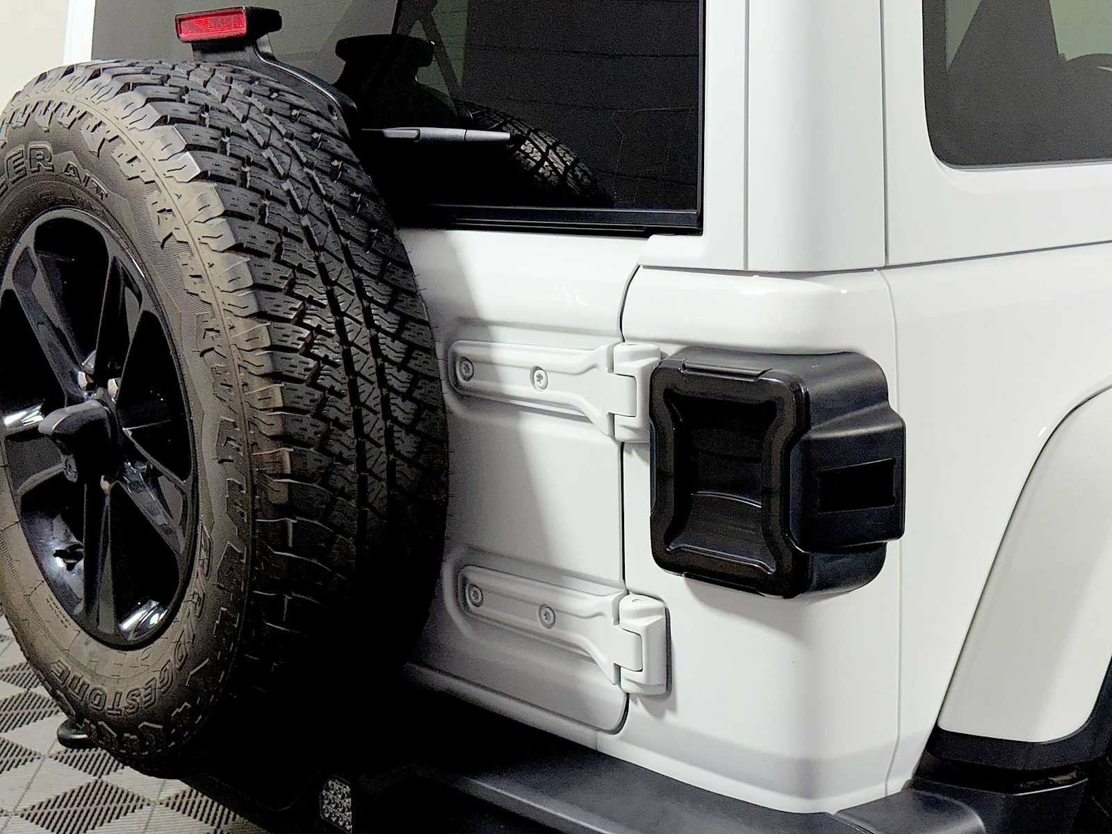 Used 2021 Jeep Wrangler Unlimited Sahara AWD/4WD image 27