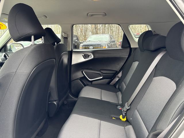 Used 2025 Kia Soul LX image 16