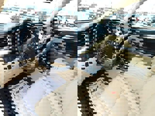 Used 2014 Toyota Highlander XLE image 32