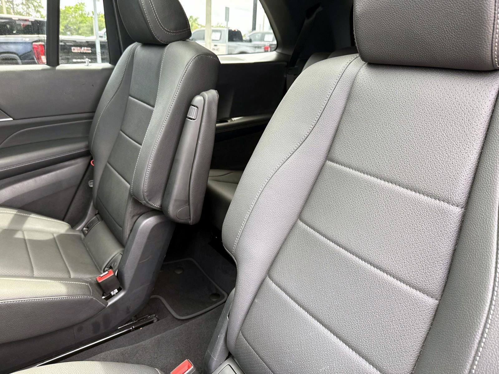 Certified 2025 Mercedes-Benz GLS 450 4MATIC image 14