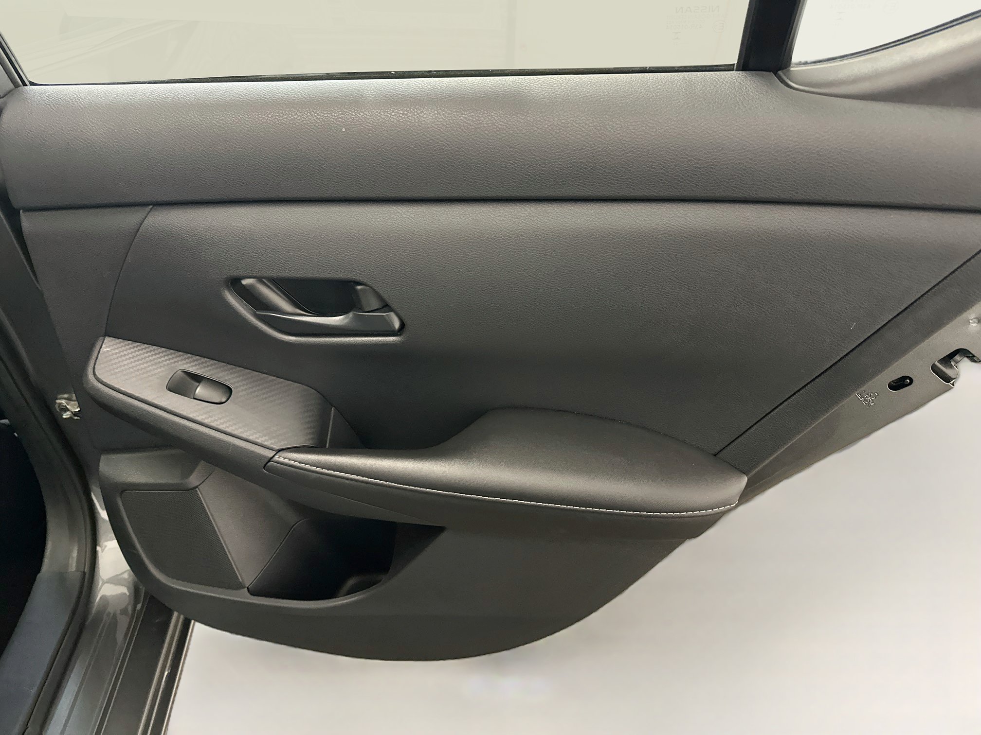 Used 2025 Nissan Sentra SV FWD image 30