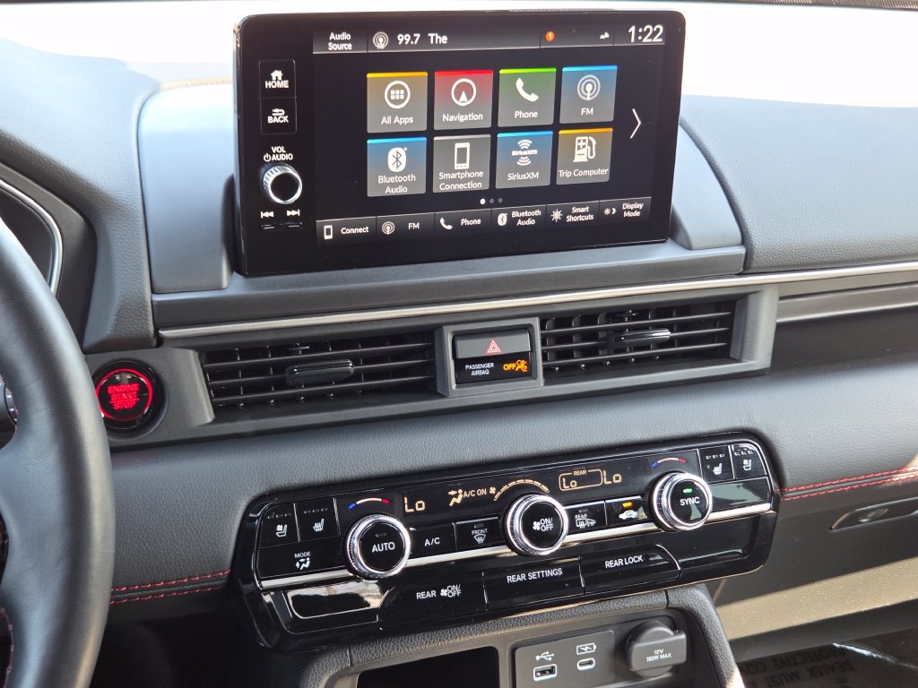 Certified 2025 Honda Pilot Black Edition image 40