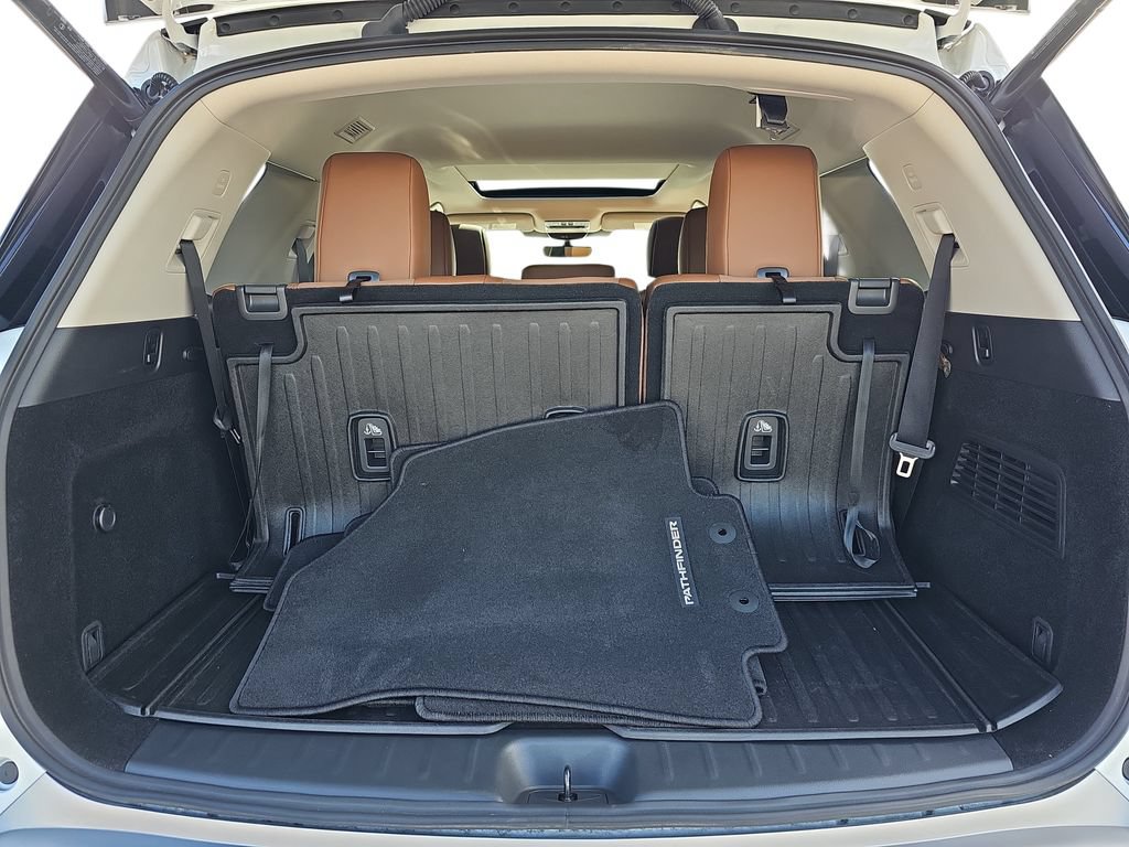Used 2025 Nissan Pathfinder Platinum w/ Cargo Package FWD image 30