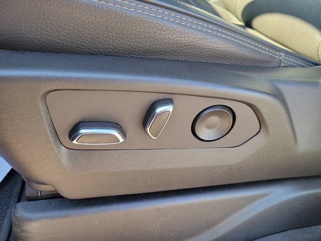 Used 2022 GMC Yukon Denali AWD/4WD image 18