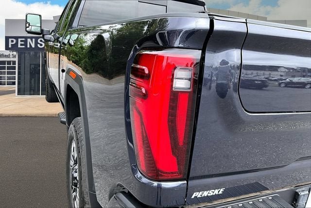 Certified 2025 GMC Sierra 3500 Denali w/ Denali Reserve Package AWD/4WD image 30