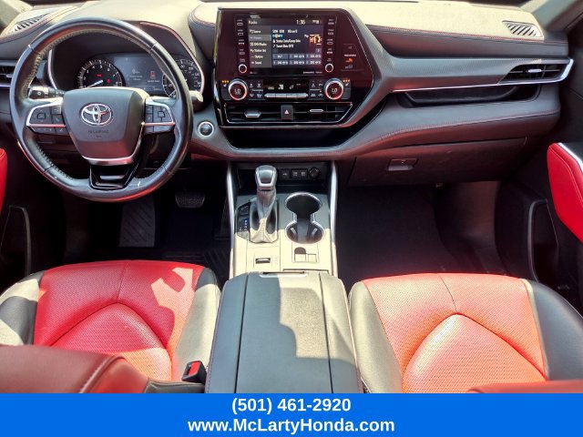 Used 2021 Toyota Highlander XSE FWD image 15