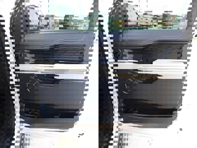 Used 2021 Ford Expedition Platinum image 11