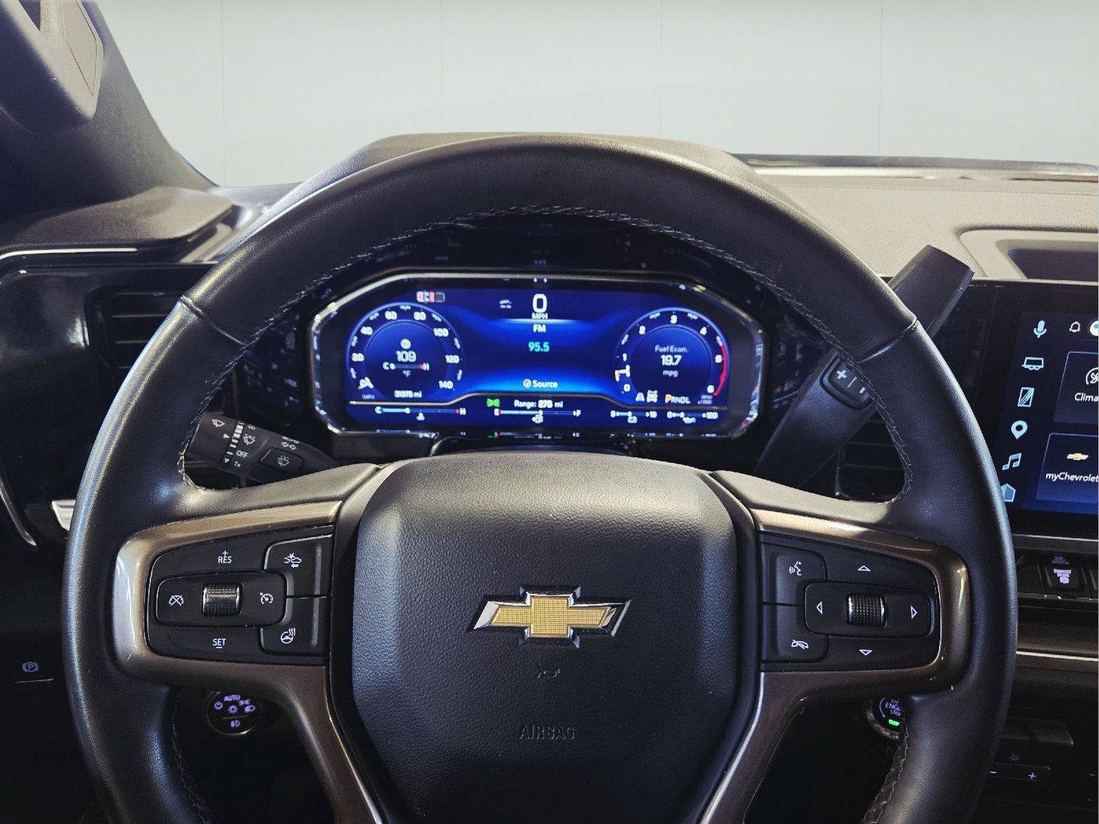 Used 2024 Chevrolet Silverado 3500 High Country w/ Technology Package AWD/4WD image 19