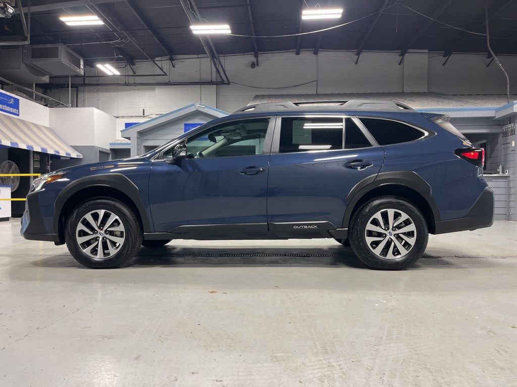 Certified 2025 Subaru Outback Premium image 5