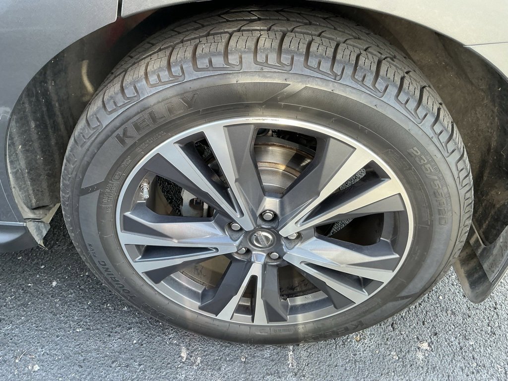 Used 2018 Nissan Pathfinder Platinum image 9