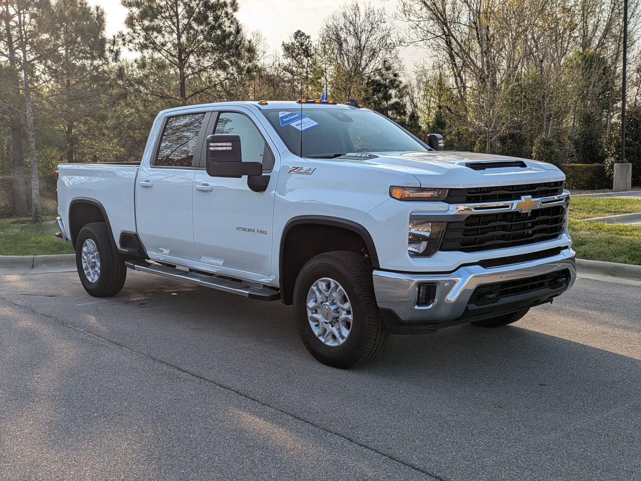 Used 2025 Chevrolet Silverado 2500 LT w/ All Star Edition image 2